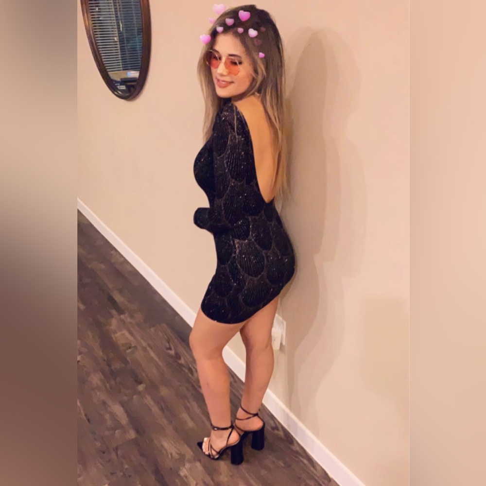 Slim fit stretchy Windsor dress!